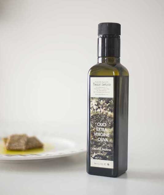 Olio extravergine di oliva umbro da 0,50l – Az.Agr. Tiezzi Letizia